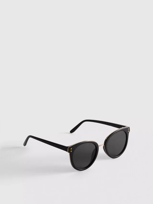 Sonnenbrille im Cat-Eye-Stil mit Steg Sonnenbrille im Cat-Eye-Stil mit Steg