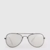Sonnenbrille im Pilotenstil