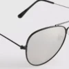 Sonnenbrille im Pilotenstil