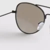 Sonnenbrille im Pilotenstil