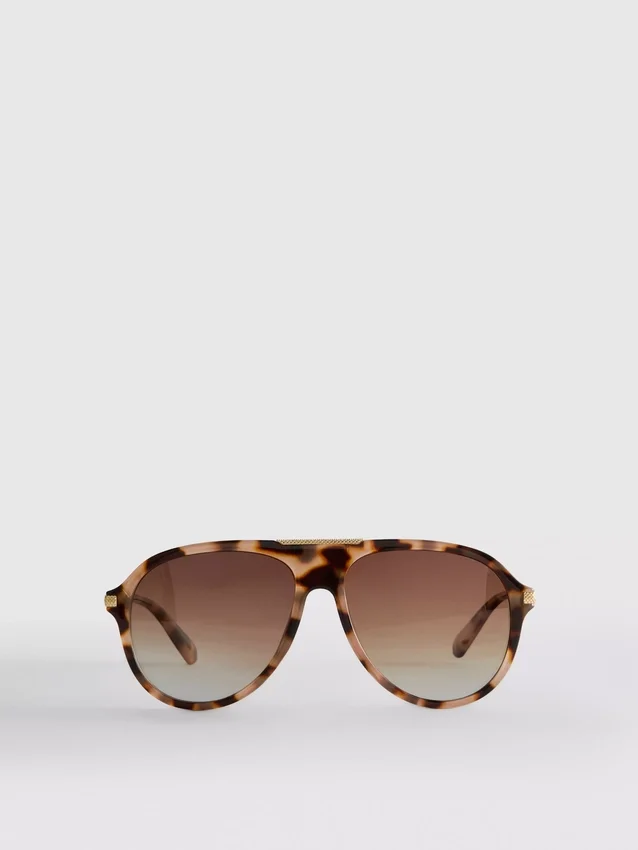 Sonnenbrille im Pilotenstil mit Metallverzierung Sonnenbrille im Pilotenstil mit Metallverzierung