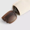 Sonnenbrille mit eckigem Rahmen Sonnenbrille mit eckigem Rahmen