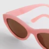 Sonnenbrille mit ovalem Rahmen