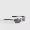 Sonnenbrille mit rechteckigem Rahmen und verspiegelten Gläsern