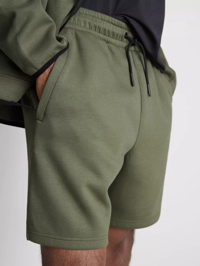 Spor-Shorts mit Kordelzug Spor-Shorts mit Kordelzug