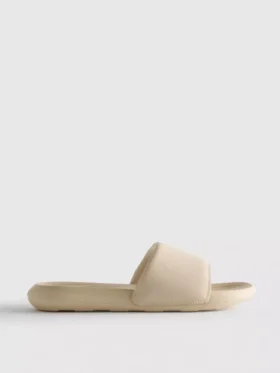Sportliche Freizeitslipper