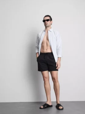 Strandshorts mit Struktur