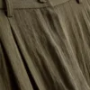 Strukturierte, locker sitzende Hose mit mittlerer Leibhöhe Strukturierte, locker sitzende Hose mit mittlerer Leibhöhe