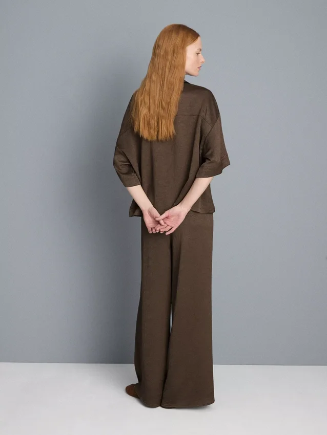 Strukturierte Satin-Hose mit geradem Bein Strukturierte Satin-Hose mit geradem Bein
