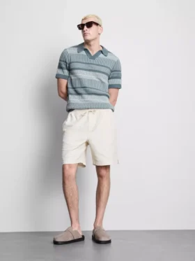 Strukturierte Shorts mit Kordelzug
