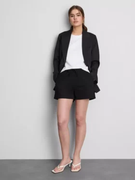 Strukturierte Shorts mit Kordelzug