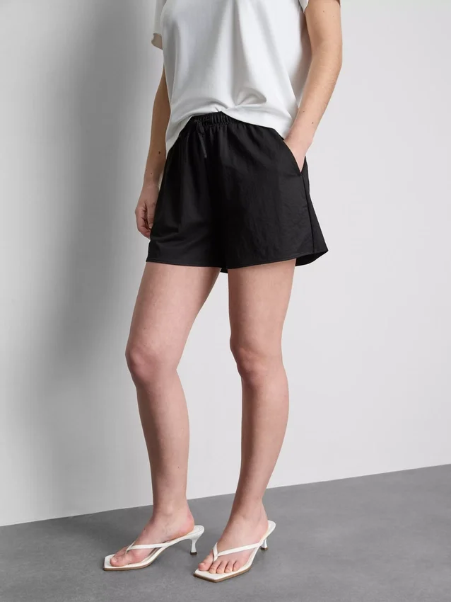 Strukturierte Shorts mit Kordelzug Strukturierte Shorts mit Kordelzug