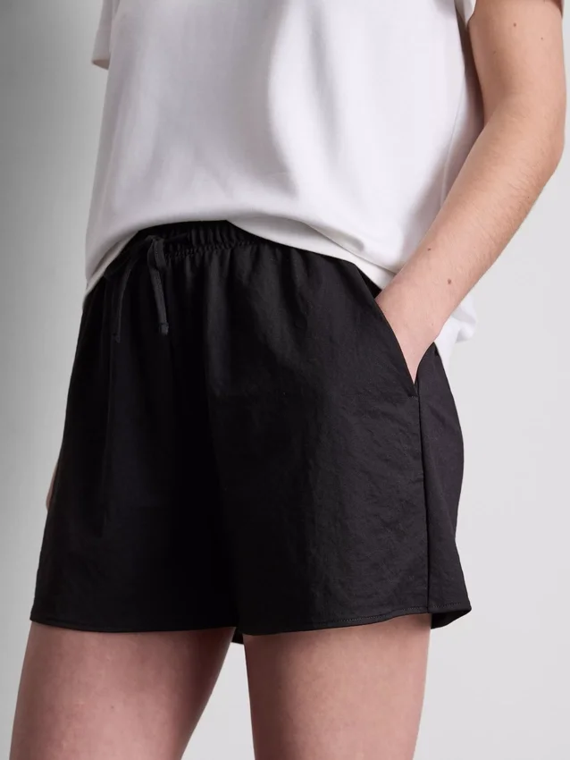 Strukturierte Shorts mit Kordelzug Strukturierte Shorts mit Kordelzug