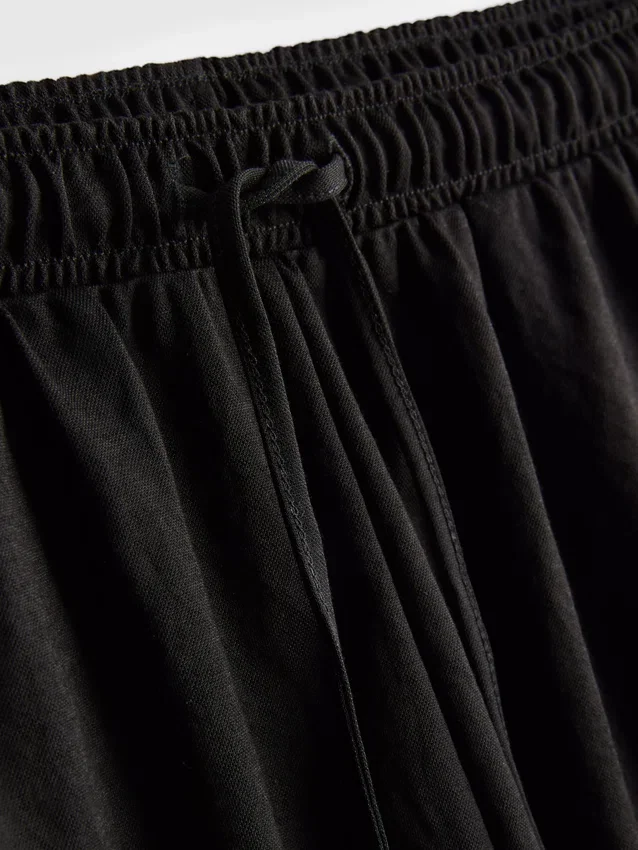 Strukturierte Shorts mit Kordelzug Strukturierte Shorts mit Kordelzug