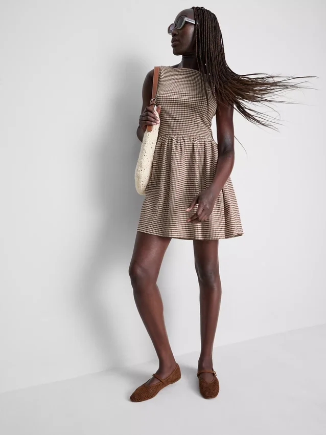 Strukturiertes Crinkle-Minikleid Strukturiertes Crinkle-Minikleid