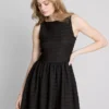 Strukturiertes Crinkle-Minikleid Strukturiertes Crinkle-Minikleid