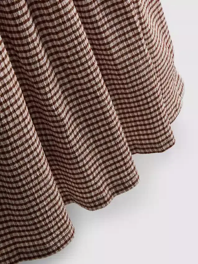 Strukturiertes Crinkle-Minikleid Strukturiertes Crinkle-Minikleid