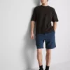 Strukturiertes, kastenförmiges T-Shirt Strukturiertes, kastenförmiges T-Shirt