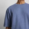 Strukturiertes, kastenförmiges T-Shirt Strukturiertes, kastenförmiges T-Shirt
