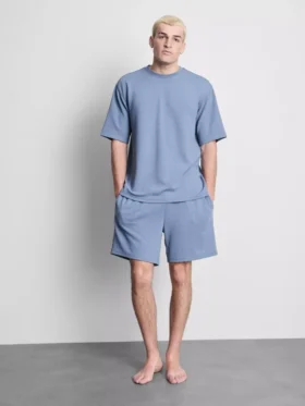 Strukturiertes Kurzarm-T-Shirt Strukturiertes Kurzarm-T-Shirt