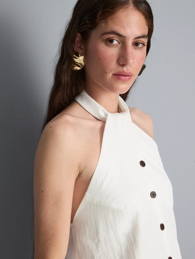 Strukturiertes Neckholder-Top mit Knopfleiste Strukturiertes Neckholder-Top mit Knopfleiste