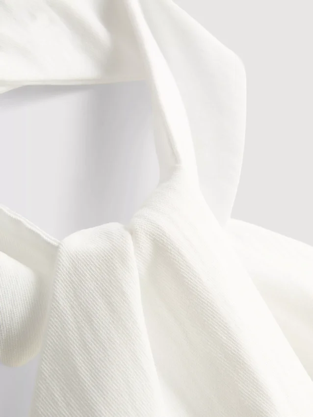 Strukturiertes Neckholder-Top mit Knopfleiste Strukturiertes Neckholder-Top mit Knopfleiste