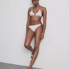 Strukturiertes Triangel-Bikini-Oberteil mit Zitronenmotiv Strukturiertes Triangel-Bikini-Oberteil mit Zitronenmotiv