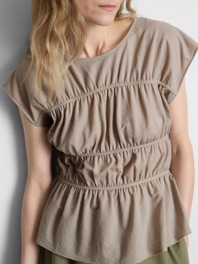 Stufiges Oberteil Stufiges Oberteil