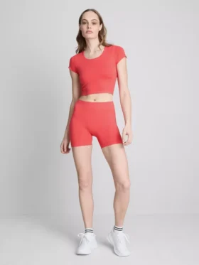 Superweiches Crop-Top mit U-Ausschnitt