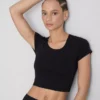 Superweiches Crop-Top mit U-Ausschnitt Superweiches Crop-Top mit U-Ausschnitt