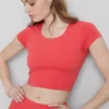 Superweiches Crop-Top mit U-Ausschnitt Superweiches Crop-Top mit U-Ausschnitt