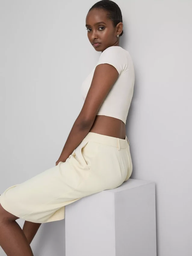 Superweiches Crop-Top mit U-Ausschnitt Superweiches Crop-Top mit U-Ausschnitt
