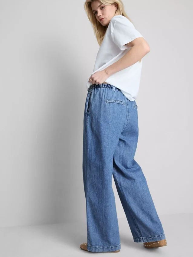 Sweathose im mittleren Bund als Jeans Sweathose im mittleren Bund als Jeans
