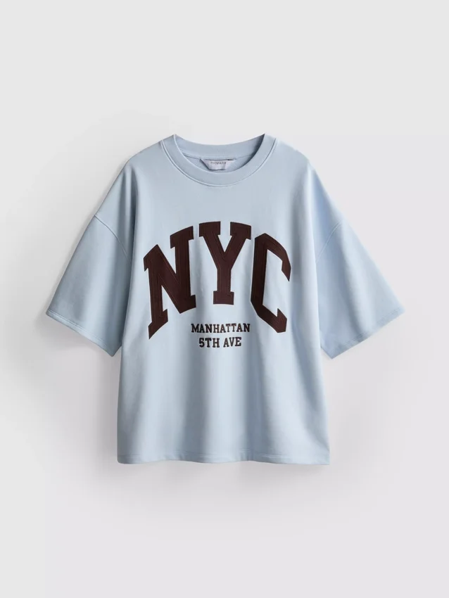 Sweatshirt mit Drop-Sleeves aus baumwollreicher NYC-Kollektion Sweatshirt mit Drop-Sleeves aus baumwollreicher NYC-Kollektion