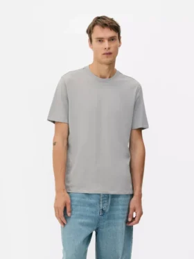 T-Shirt in normaler Passform