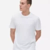 T-Shirt in normaler Passform T-Shirt in normaler Passform