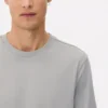 T-Shirt in normaler Passform T-Shirt in normaler Passform