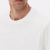T-Shirt in normaler Passform T-Shirt in normaler Passform