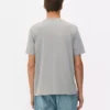 T-Shirt in normaler Passform T-Shirt in normaler Passform