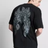 T-Shirt mit Aufdruck auf der Rückseite T-Shirt mit Aufdruck auf der Rückseite