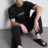 T-Shirt mit Aufdruck auf der Rückseite T-Shirt mit Aufdruck auf der Rückseite
