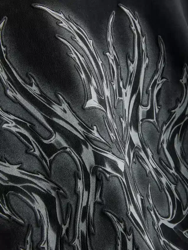 T-Shirt mit Aufdruck auf der Rückseite T-Shirt mit Aufdruck auf der Rückseite