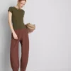 T-Shirt mit eng anliegenden Flügelärmeln T-Shirt mit eng anliegenden Flügelärmeln