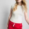 T-Shirt mit eng anliegenden Flügelärmeln T-Shirt mit eng anliegenden Flügelärmeln
