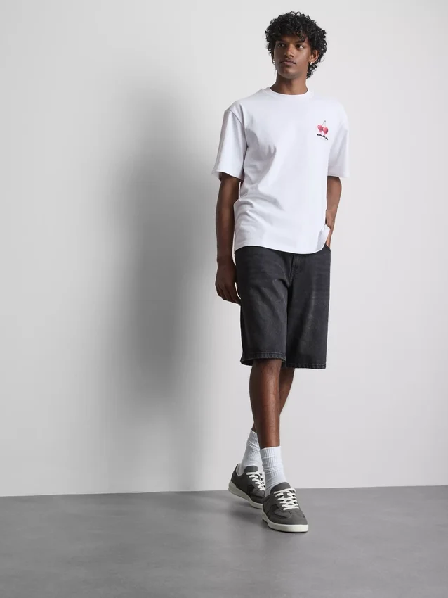 T-Shirt mit Kirschmotiv T-Shirt mit Kirschmotiv