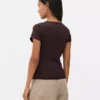 T-Shirt mit Rundhalsausschnitt, das wie eine zweite Haut sitzt T-Shirt mit Rundhalsausschnitt, das wie eine zweite Haut sitzt