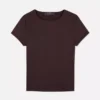 T-Shirt mit Rundhalsausschnitt, das wie eine zweite Haut sitzt T-Shirt mit Rundhalsausschnitt, das wie eine zweite Haut sitzt