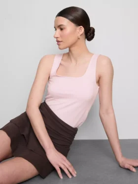 Tanktop mit quadratischem Ausschnitt
