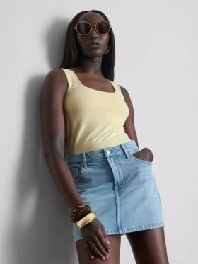 Tanktop mit quadratischem Ausschnitt