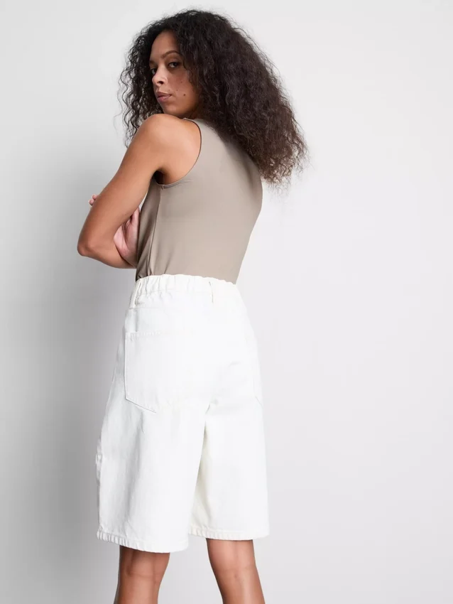 Tanktop mit quadratischem Ausschnitt Tanktop mit quadratischem Ausschnitt